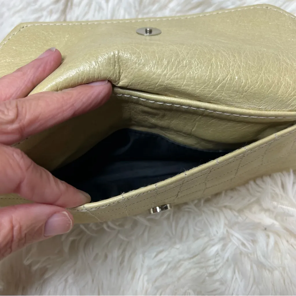 Vintage Stunning R&Y Augousti shell Clutch - Image 7