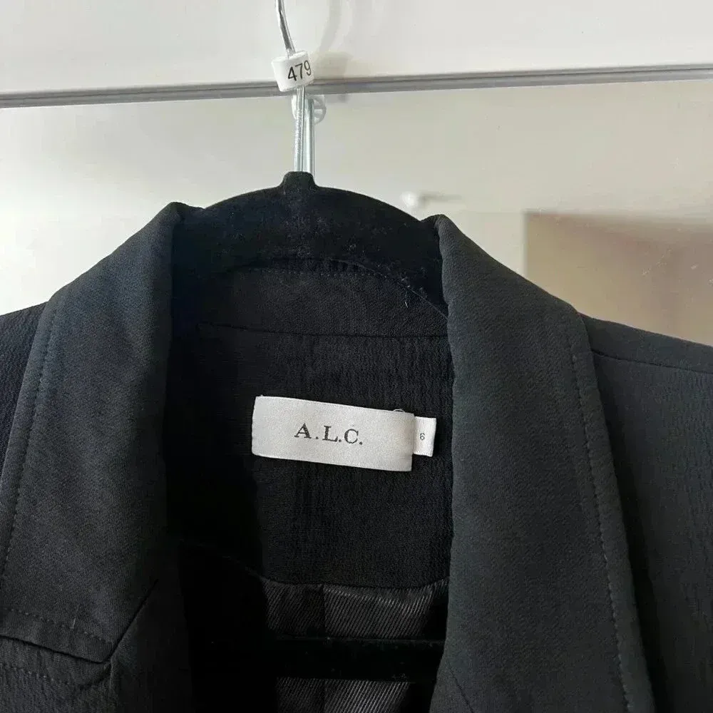 Women's ALC One Button Blazer Jacket Size 6 Color Black - Image 2