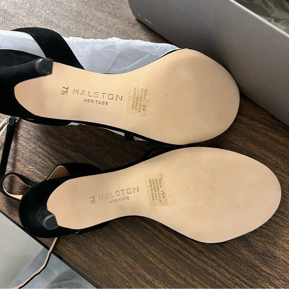NWT Halston Heritage Suede Heels- Size 7.5 - Image 6