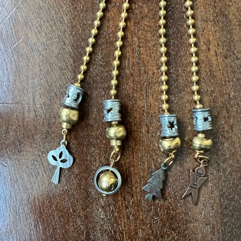 Vintage Liz Claiborne long necklace with fish and outdoor accents - Image 3