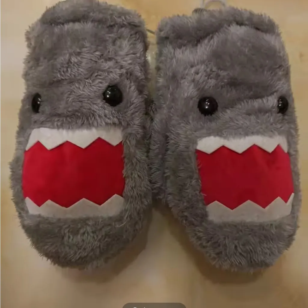 Brown Furry Monster Mittens - Image 9