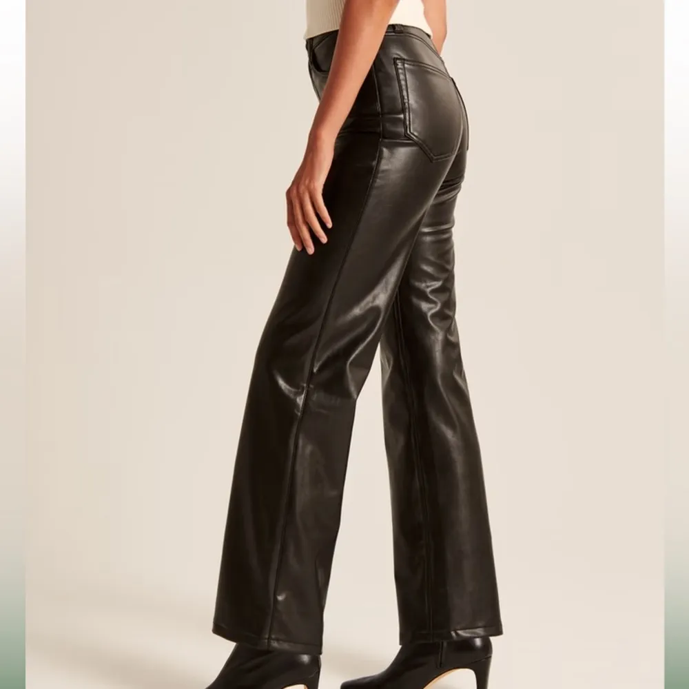 Abercrombie Black Vegan Leather 90’s Straight Leg Pants 32 14 - Image 7