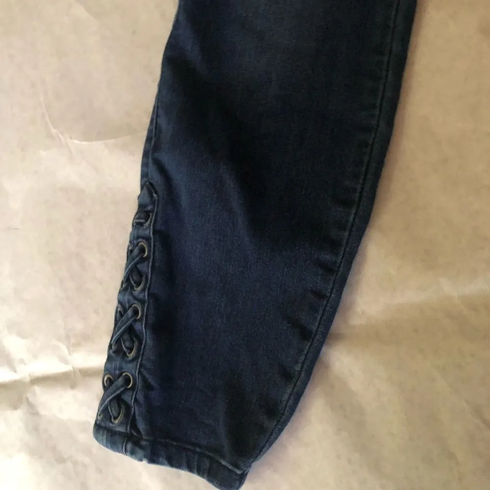 Guess Skinny Jeans w/ laces on the end of each leg - Image 4