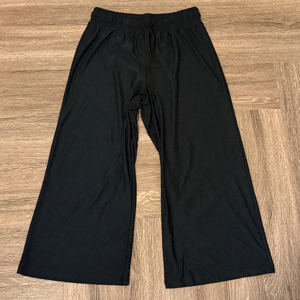 Beyond Yoga Free Flow Wide Leg Cropped Pant - Image 3