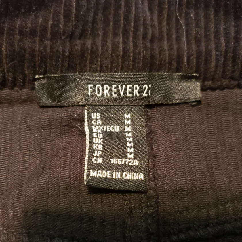 Forever 21 Skirt Size Medium Corduroy Skirt Black Full Straight 100% Cotton Women's Skirt  - Image 4