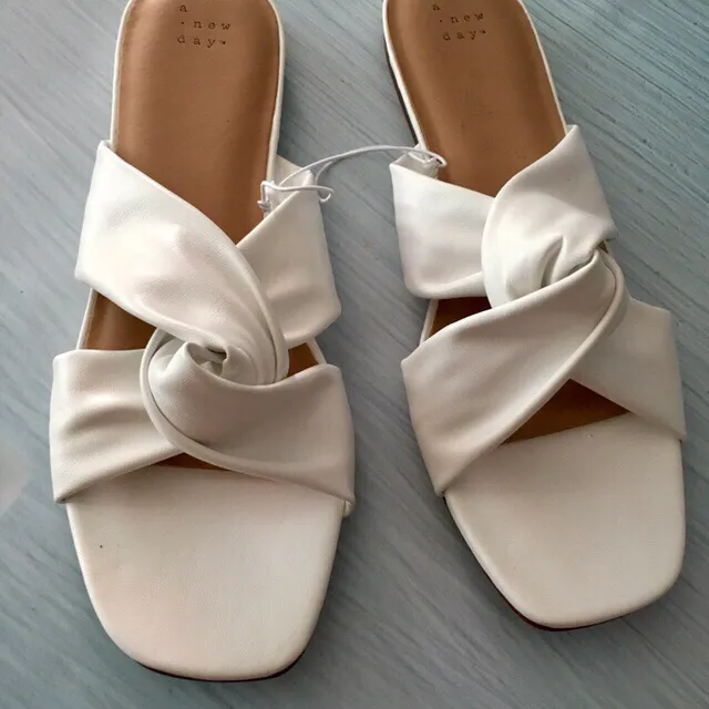 White Flats, Size 8 1/2 - Image 3