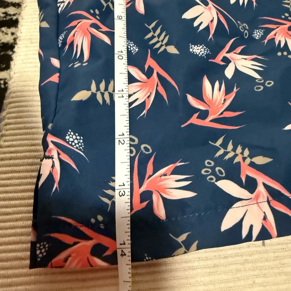 Magellan Outdoors Athletic Shorts Blue and Pink Floral Design - Image 5