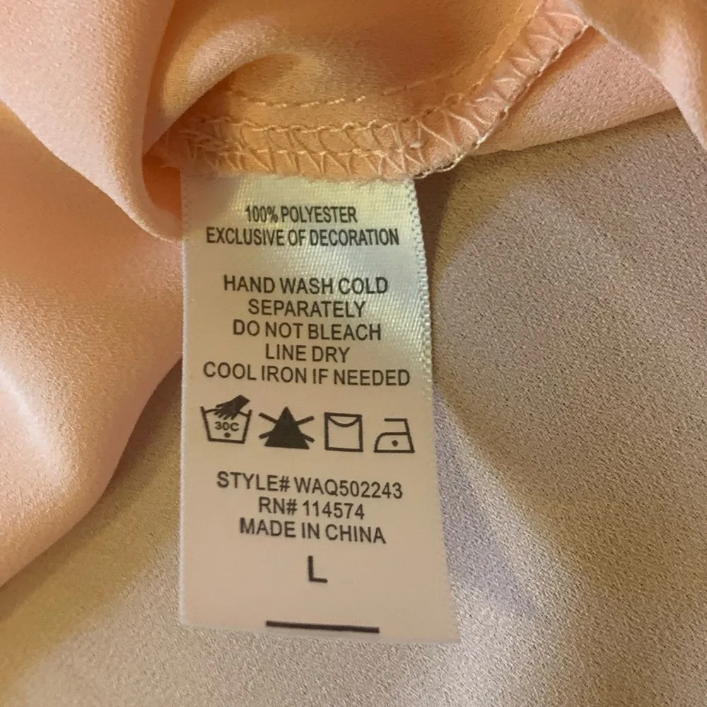 Pleione Anthropology blouse Large Light Peach/pink sleeveless button ruf… Pink - Image 3