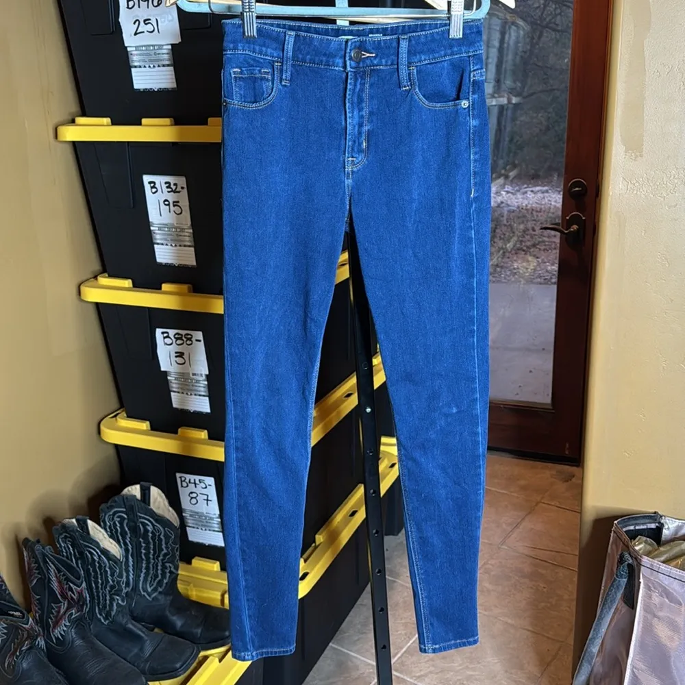 Old Navy High-Waisted Rockstar 24/7 Sculpt Super Skinny Jeans Dark Wash Size 2 - Image 4