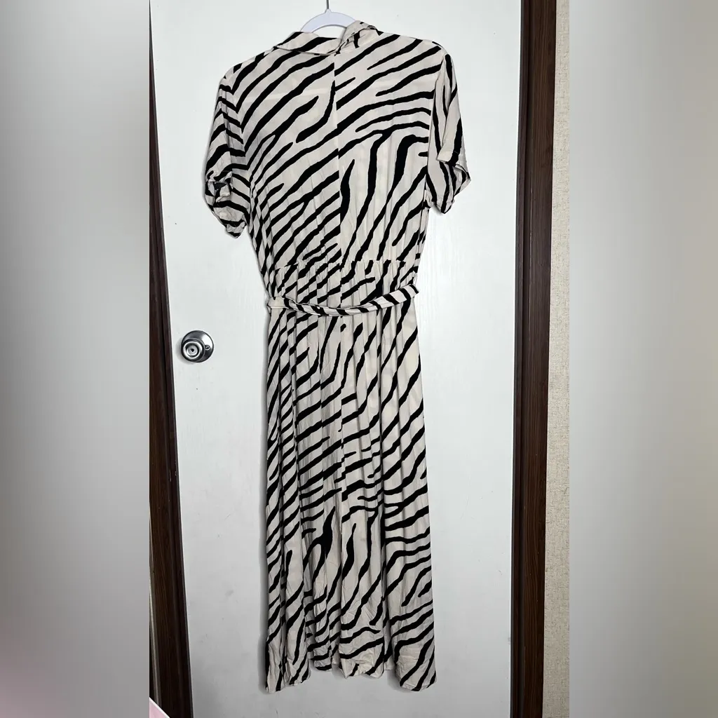 H&M Zebra Print Midi Dress Size M - Image 3
