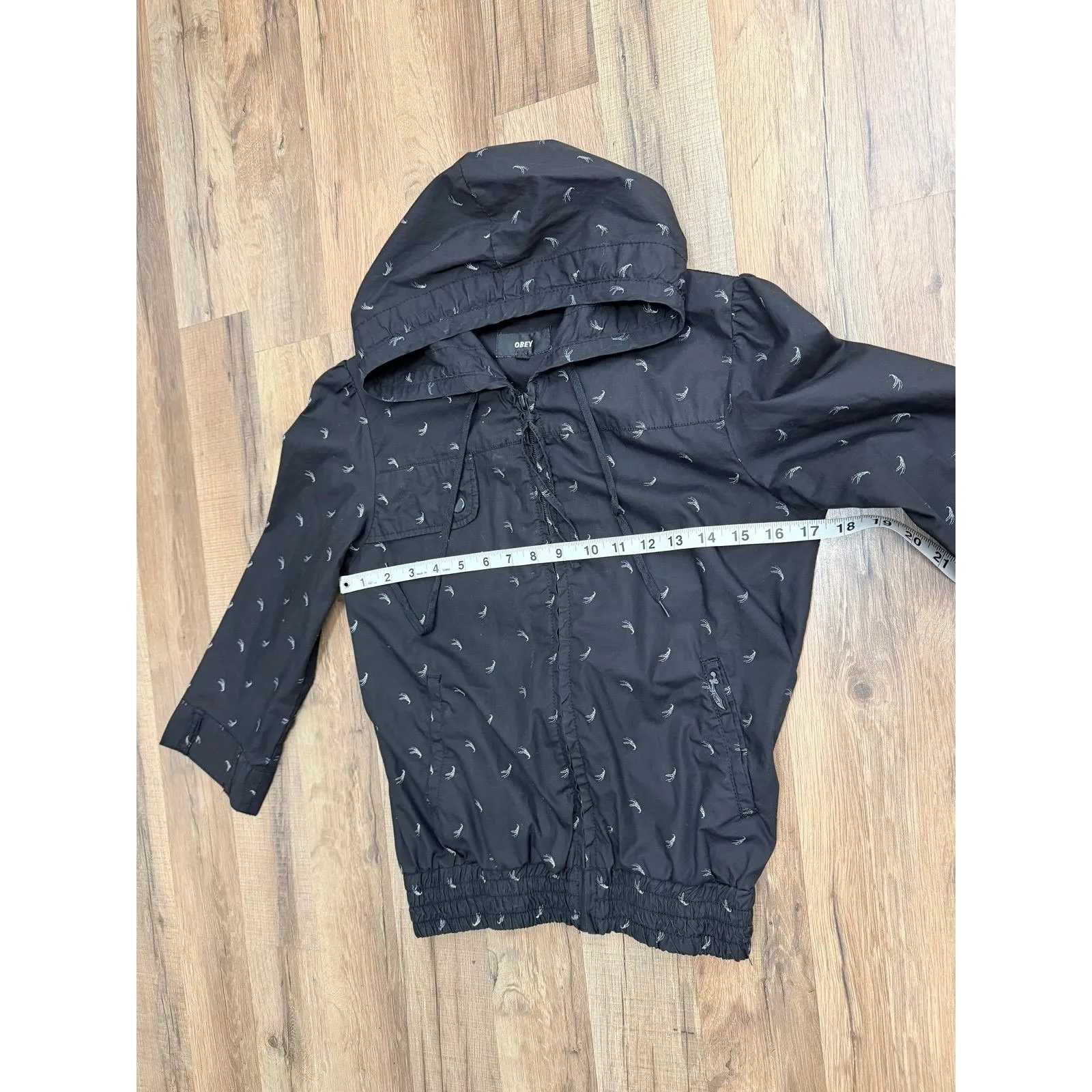 OBEY Black Hooded Lightweight Jacket Women's M Embroidered Birds Zip Up Size M - Image 7