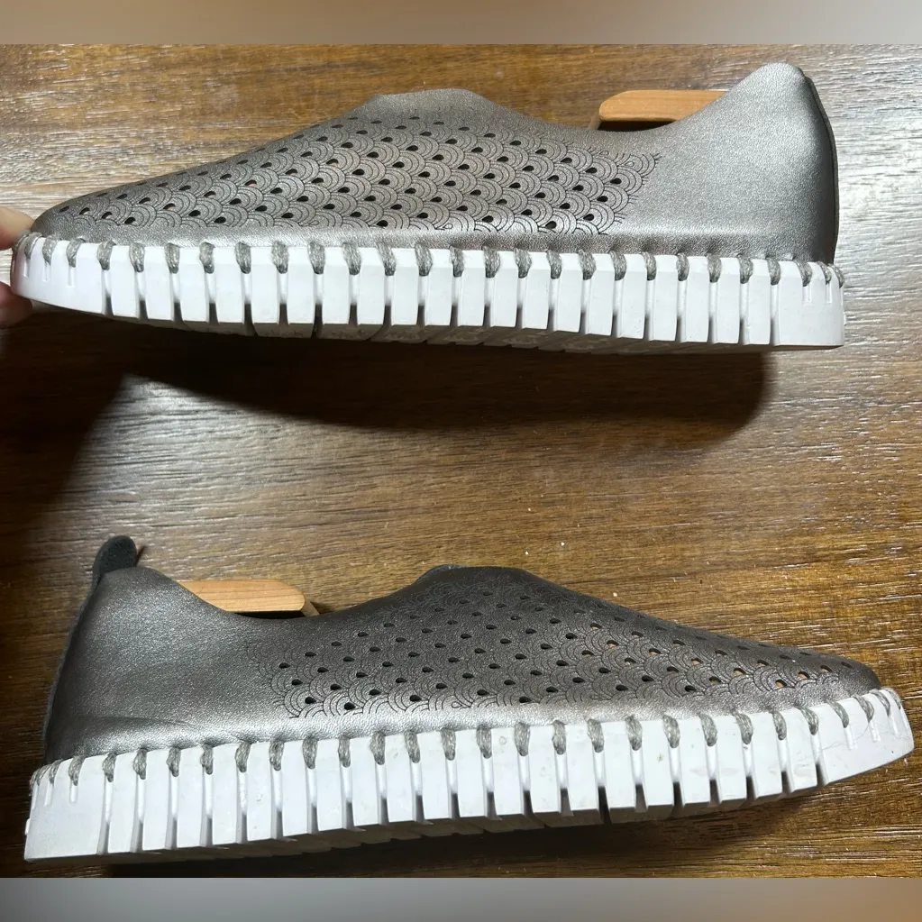 Ilse Jacobsen Size EU 37 US 6.5 Tulip Gun Metal Shoes Silver - Image 2