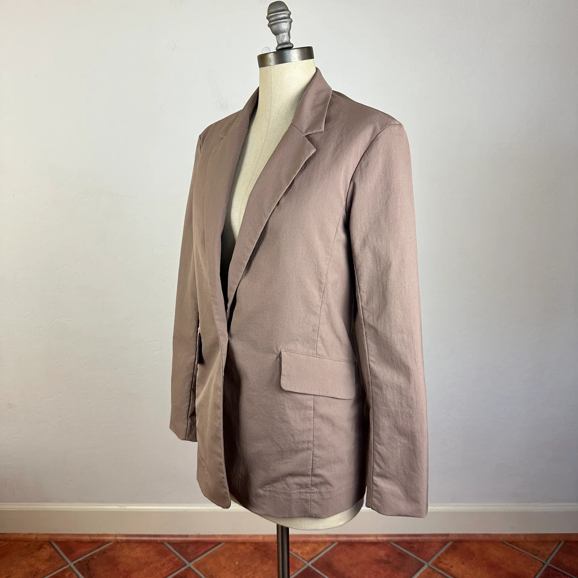 Lululemon Relaxed-Fit Twill Blazer in Taupetastic - Image 8