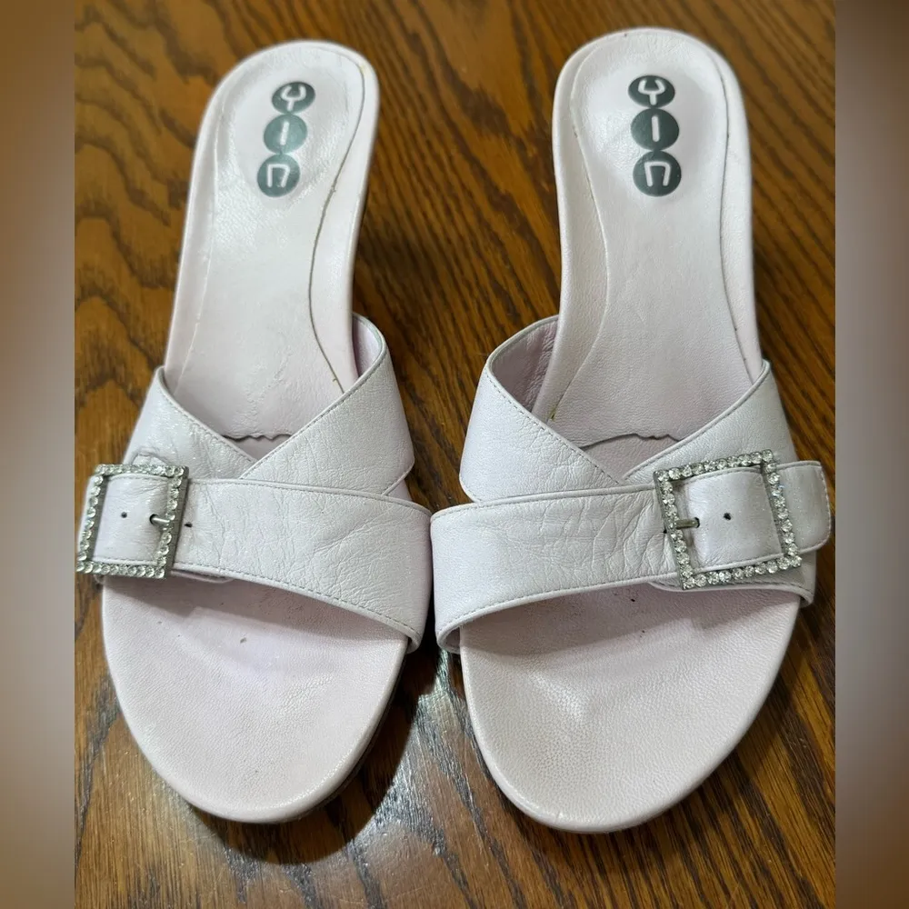 Yin Vero Cuoio Light Pink Heeled Mules with Rhinestone Buckle Size 38 7.5 - Image 8