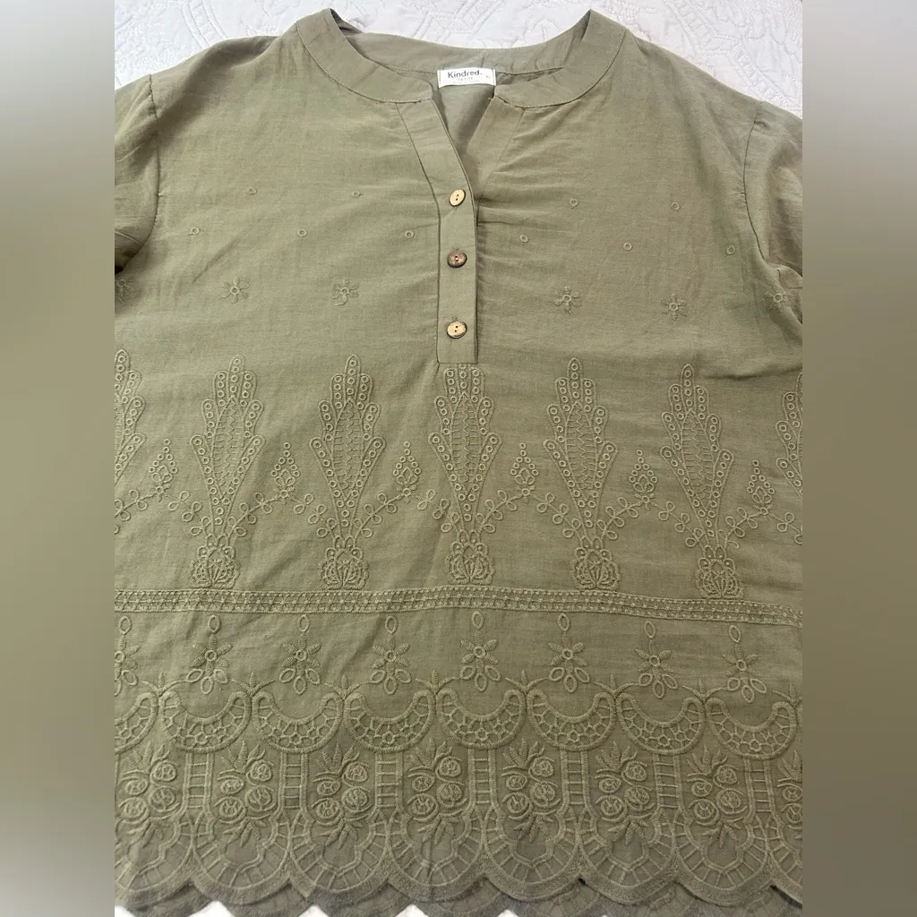 NWT Kindred-blouse . - Image 10