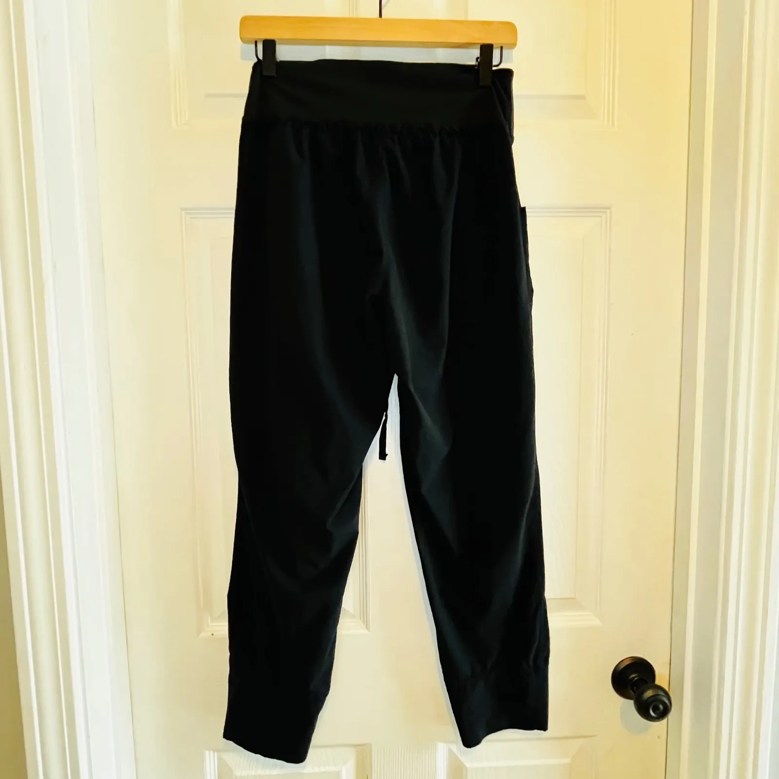 Fabletics Black Jogger Pants Cargo Pockets Drawstring Waist Cropped Length - Image 8