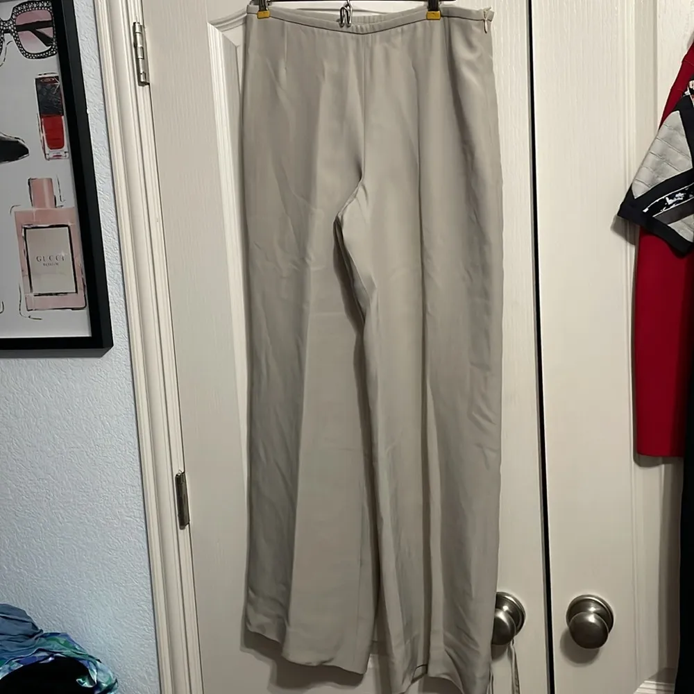 💙💖 Armani Collezioni Beige Wide Leg Pants - Image 2