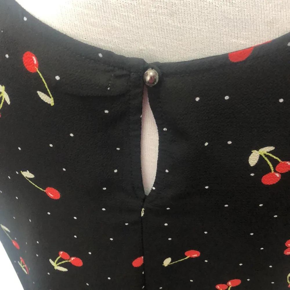 cherry cold shoulder shirt size large - Image 6