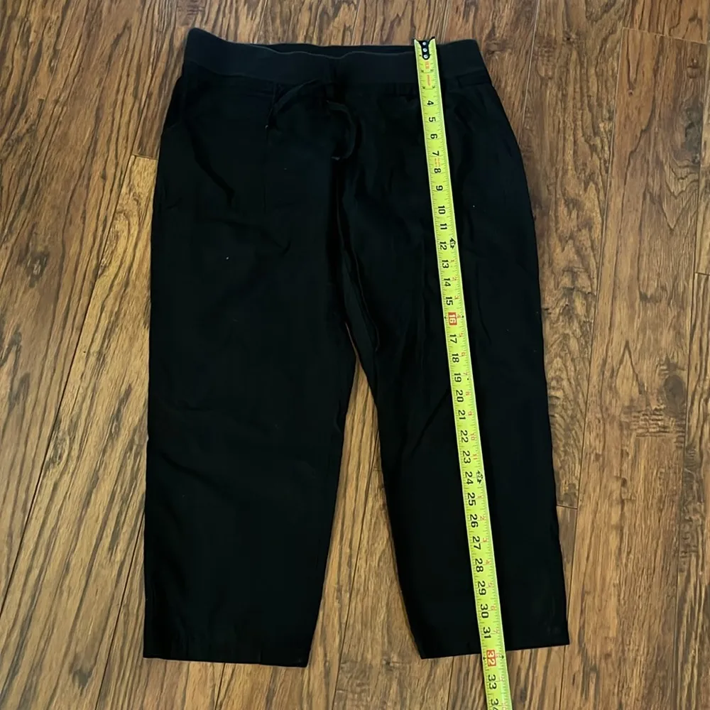 New York and Co cropped pants Black - Image 3