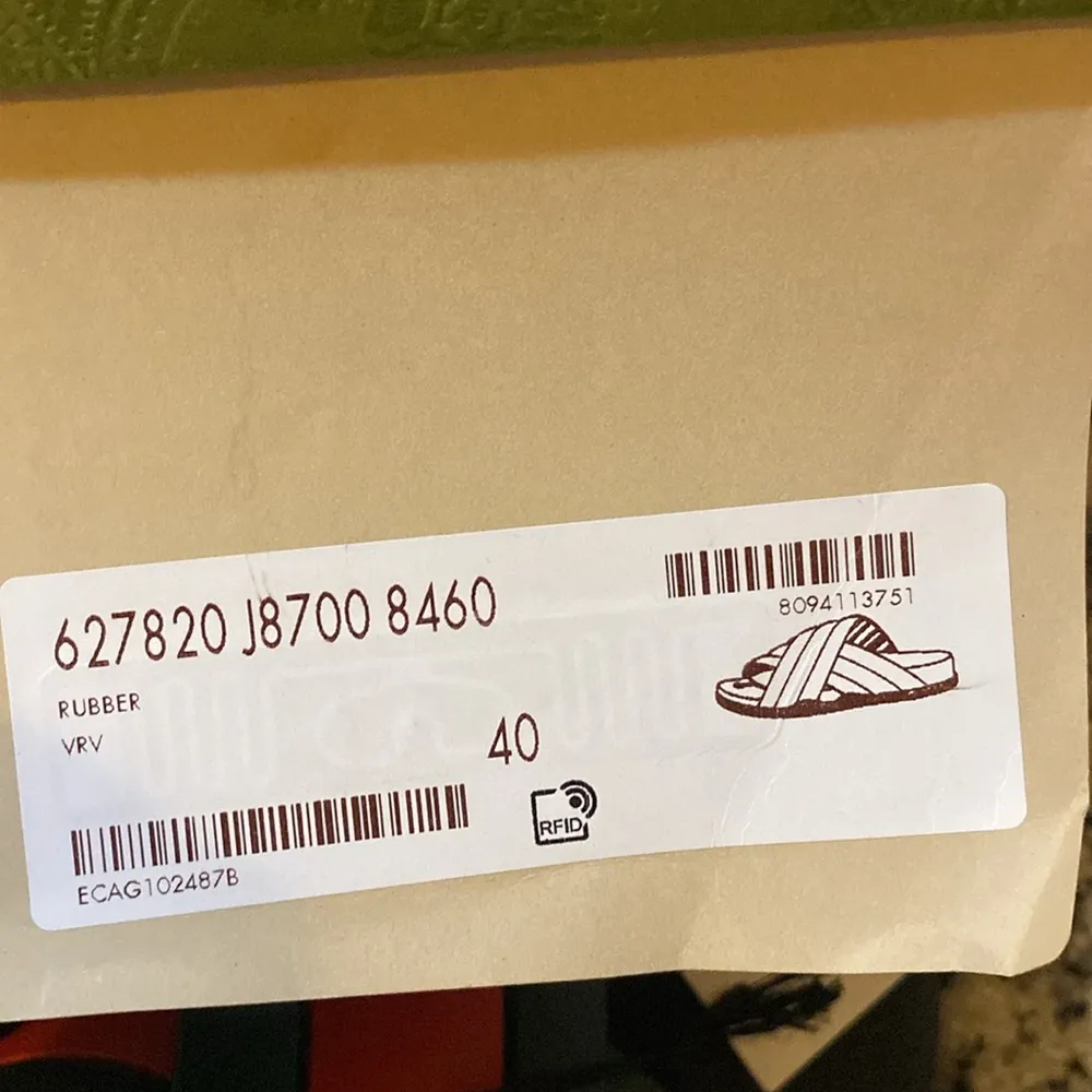 Gucci Cross Rubber Sandal size 40 - Image 5