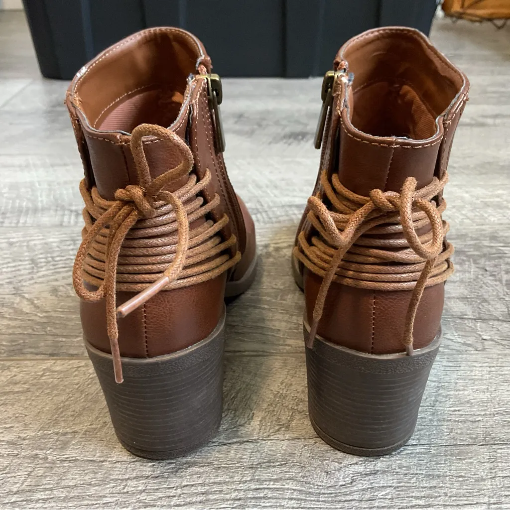 Bamboo  Louie Tie Back Ankle Bootie Size 8 - Image 4