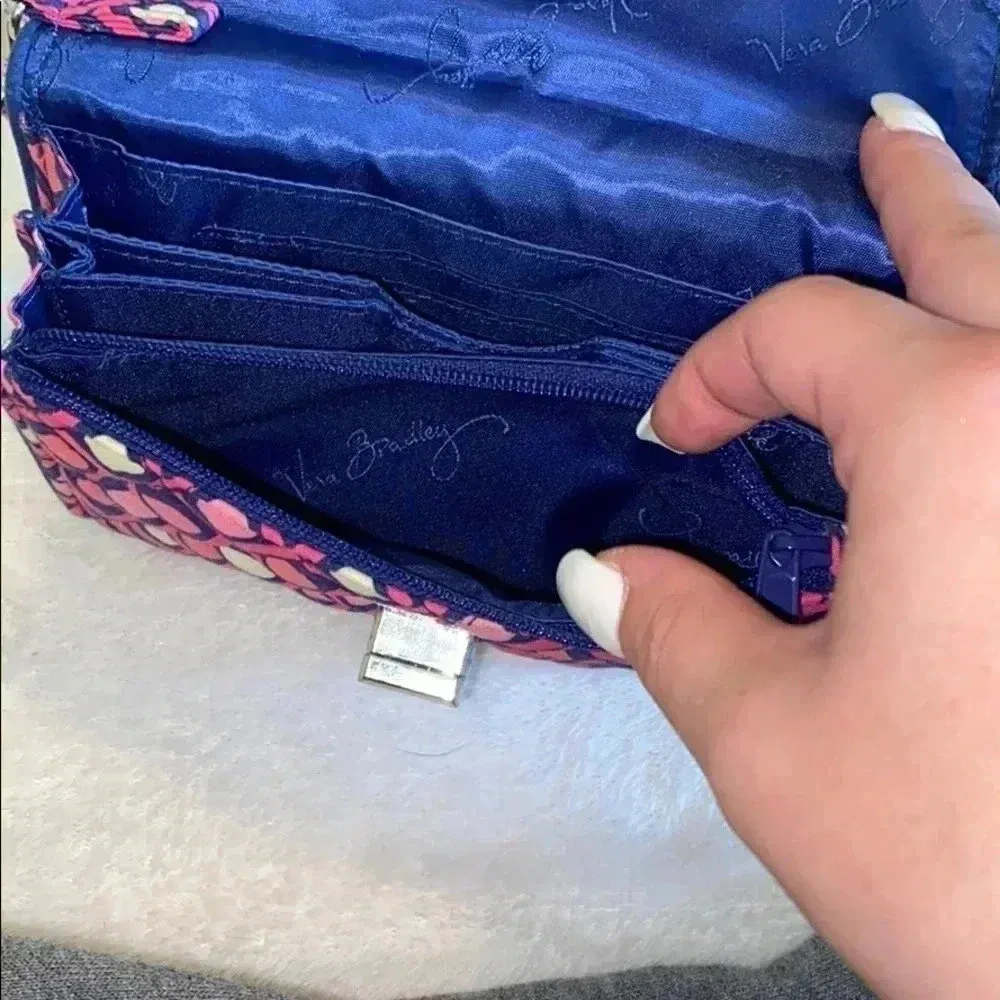 Vera Bradley Wristlet - Image 6