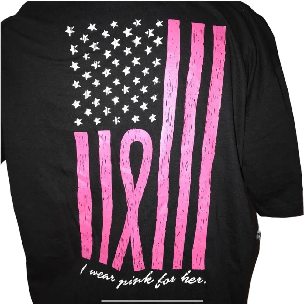 BREAST CANCER AWARENESS "I WEAR PINK FOR HER" FLAG TEE SIZE XL - Image 32