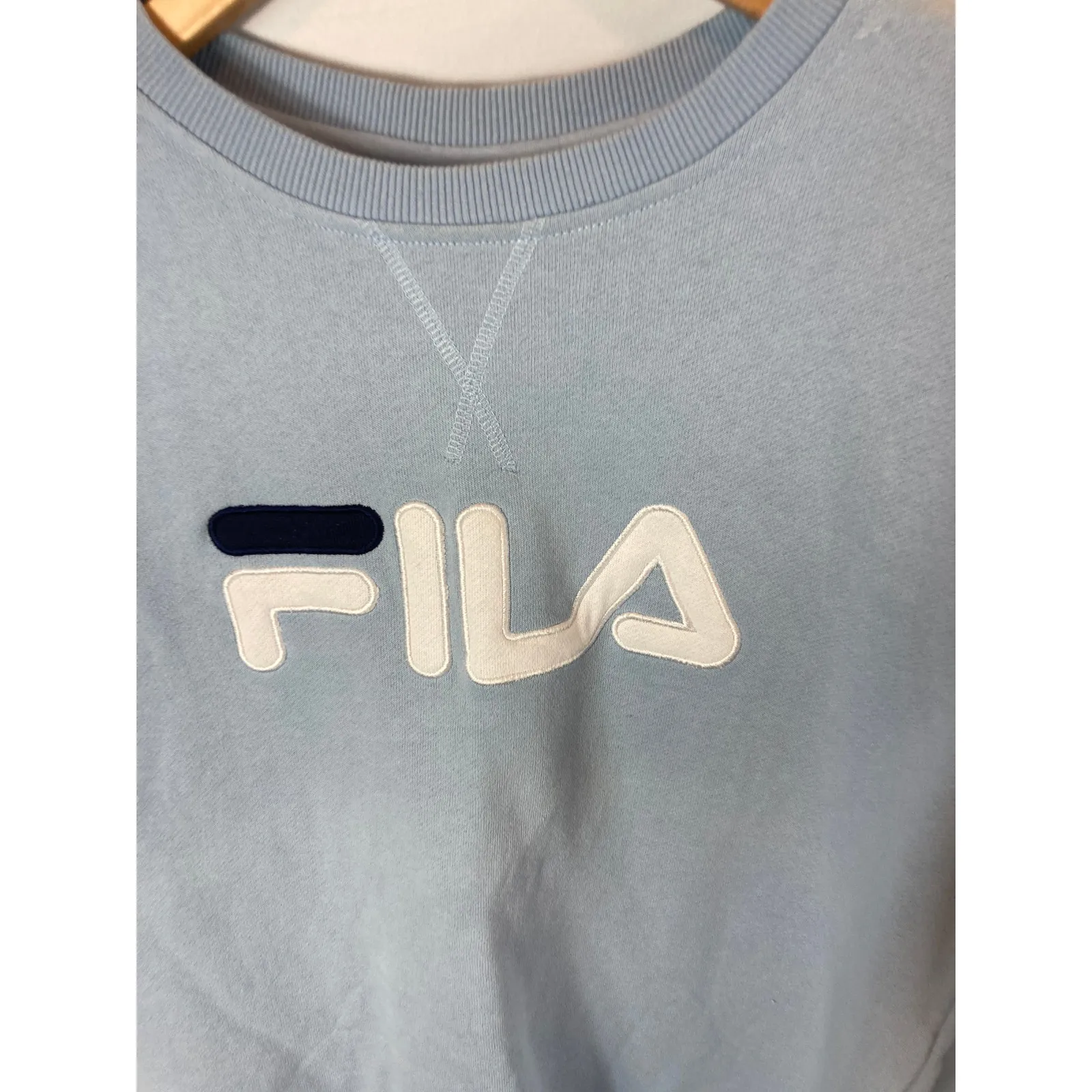 FILA Embroidered Logo Crewneck Sweatshirt Light Blue Size Medium - Image 4