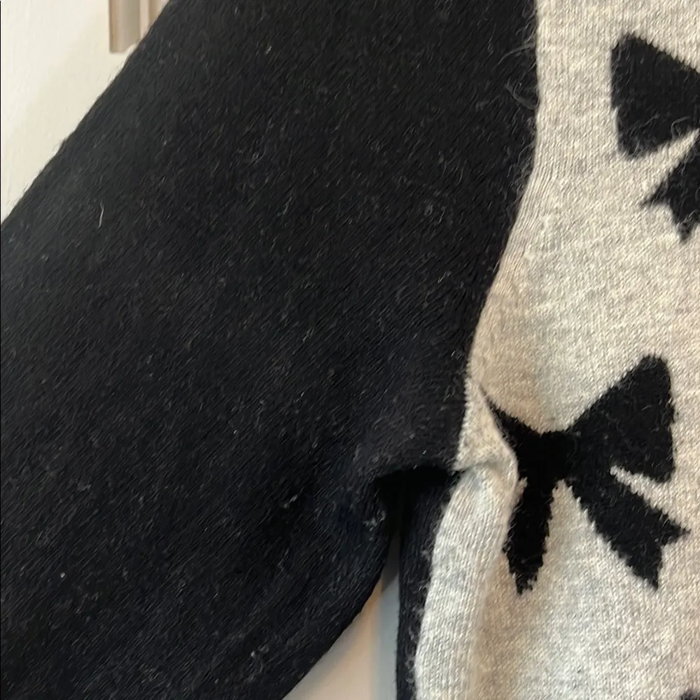 J. Crew Gray and Black Crew Neck Wool Blend Sweater with Bow Pattern - Size S - Image 2