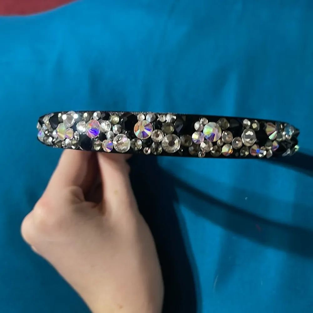 Headband in Black with AB crystals - Image 4