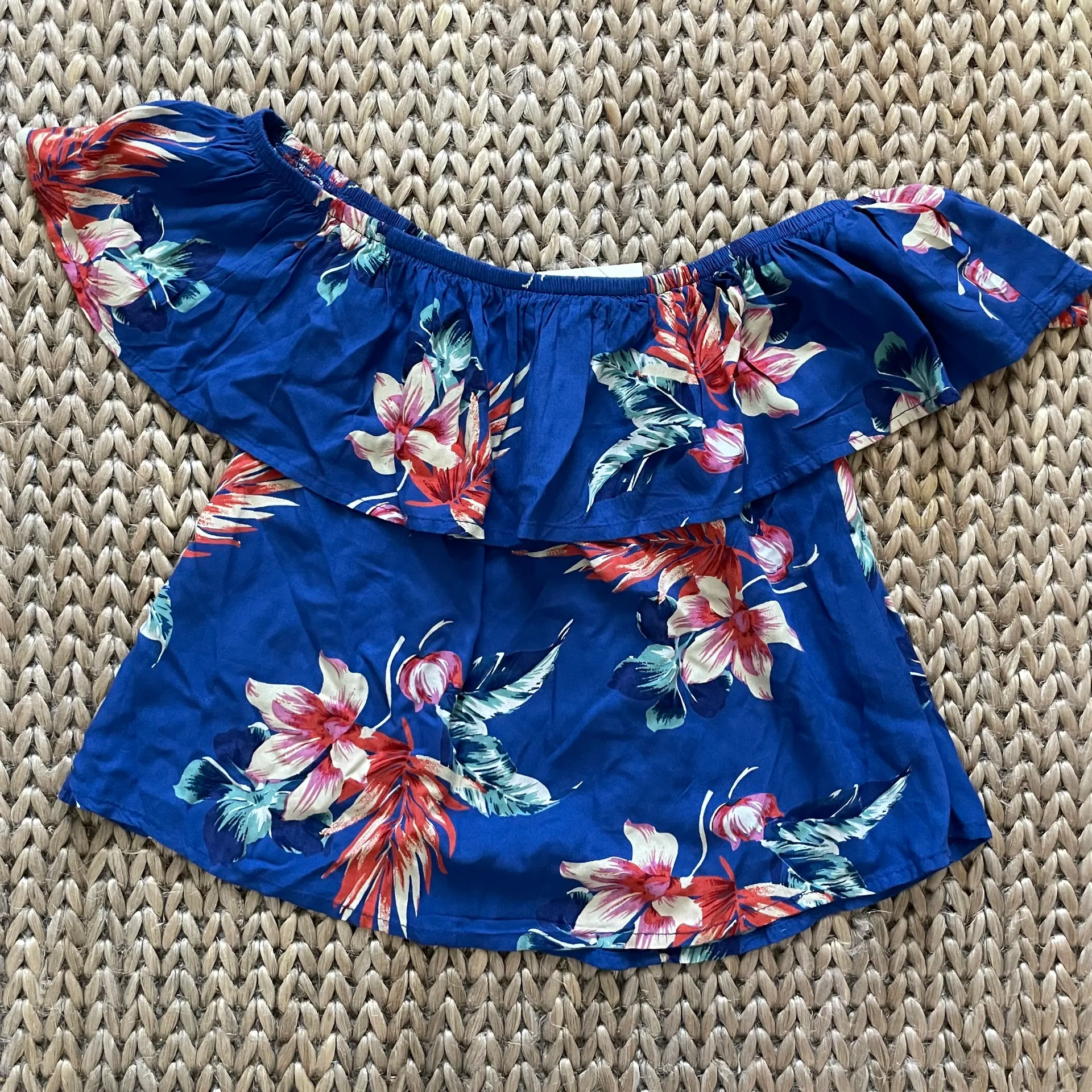 Style  Floral Off The Shoulder Blue Purple Red White Crop Top Size Small - Image 3