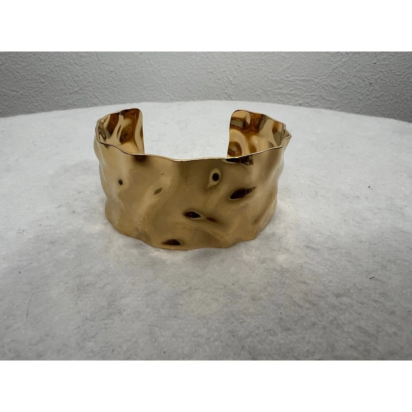 Vintage Style Roman Style Stainless Steel 18K Gold Plated Bangle In‎ Bulk - Image 3