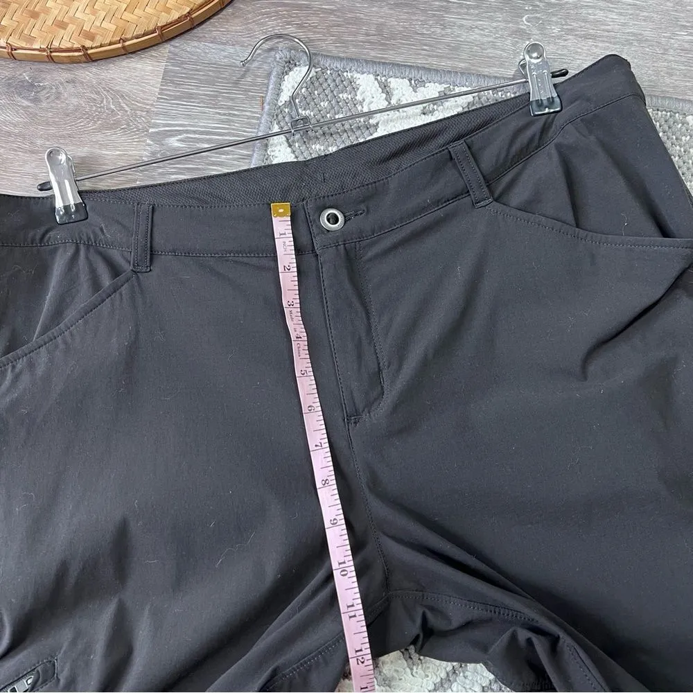 Patagonia black womens hiking pants size 18‎ short - Image 3