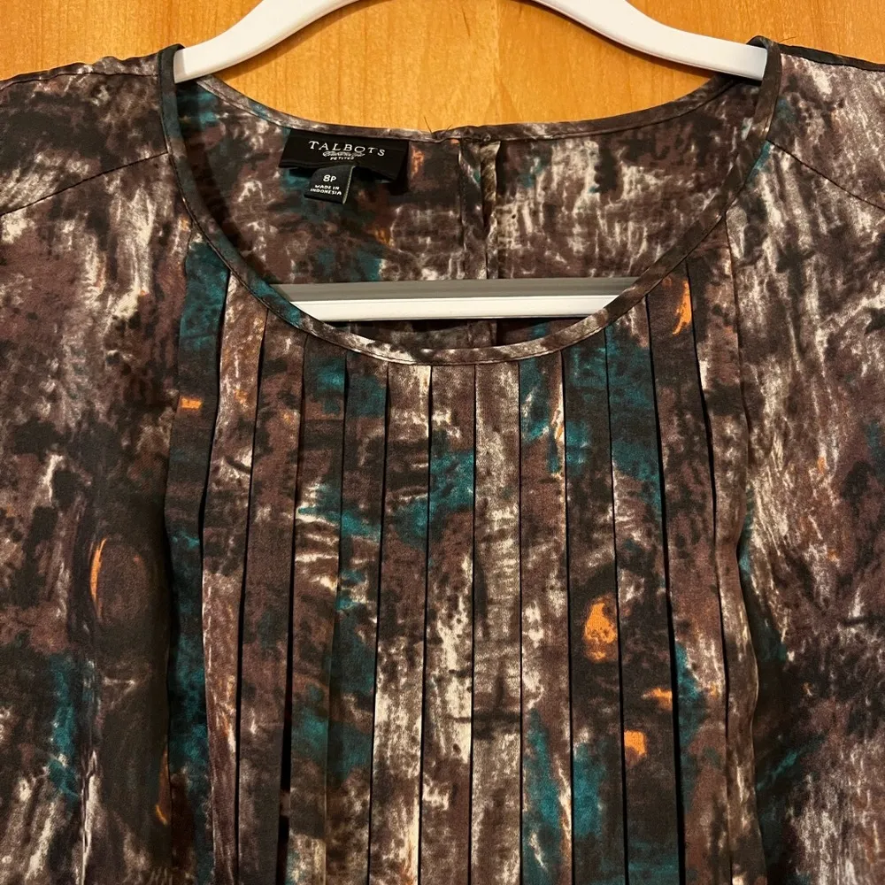 Talbots Sleeveless Top Brown Abstract Pleated Career NWOT Size Petite 8P - Image 2