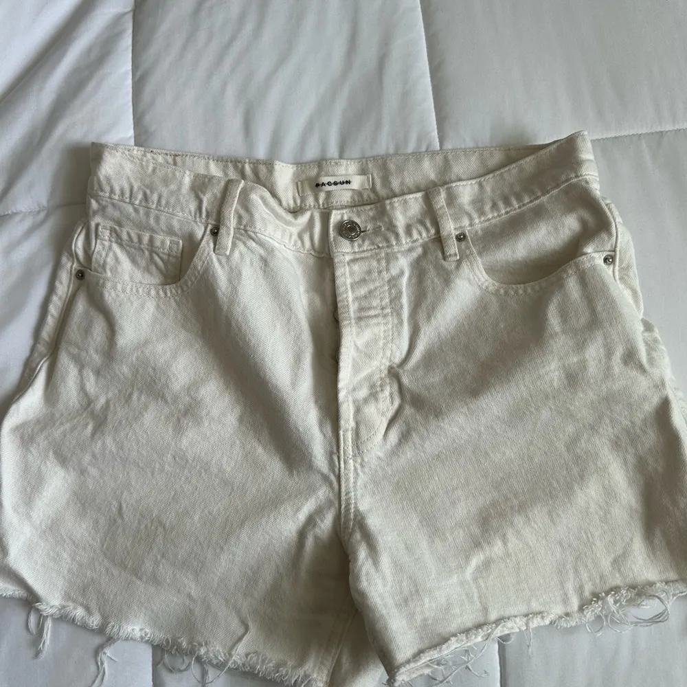 Levi 501 Butterfly Shorts - Image 6