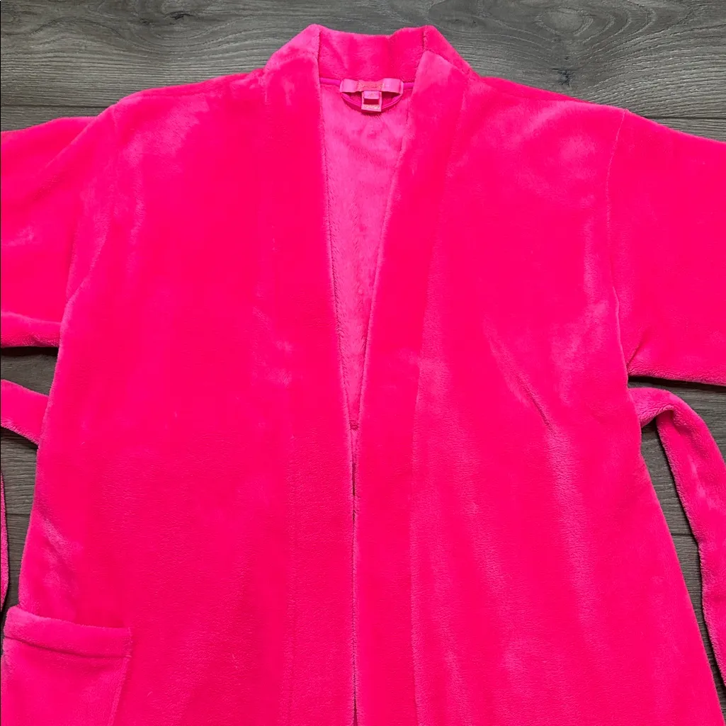 Lilly Pulitzer Elaine Plush Knit Pocket Soft Robe Pink Grenadine Size S/M - Image 8