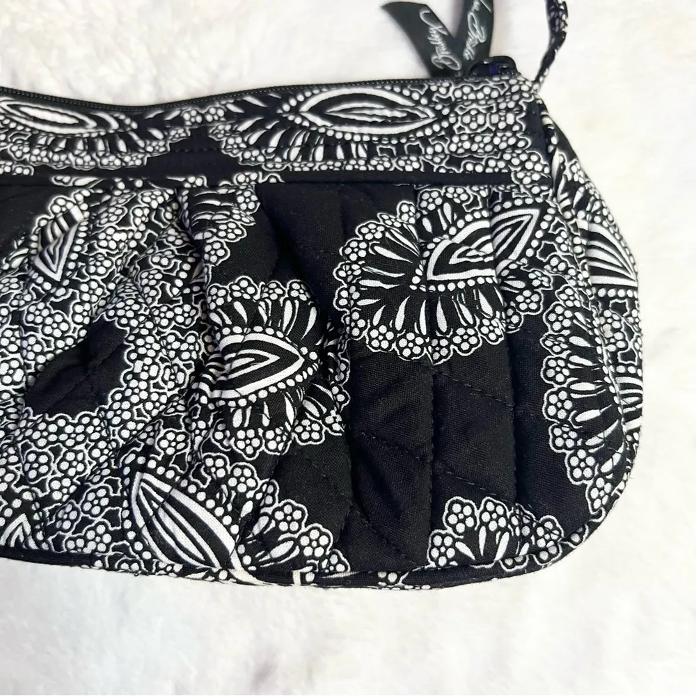 Vera Bradley Black & White Blanco Bouquet Boho Quilted Crossbody Bag Small Purse - Image 4