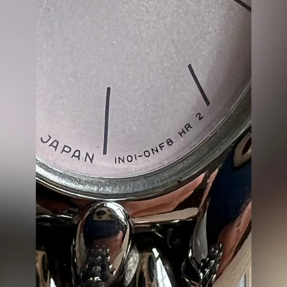 Seiko Ladies Watch RARE Pink Dial Stainless Steel Bracelet and Markers - Image 7