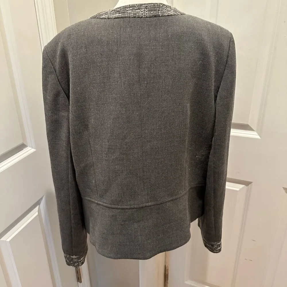 Tahari Arthur S. Levine Women's Blazer Size 18 Black White Patterned Jacket - Image 3