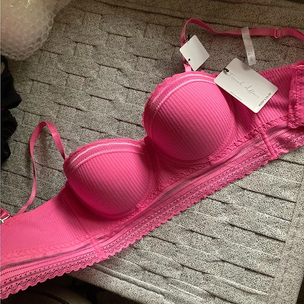 Pink Lace Bra Top Size 34C - Image 12