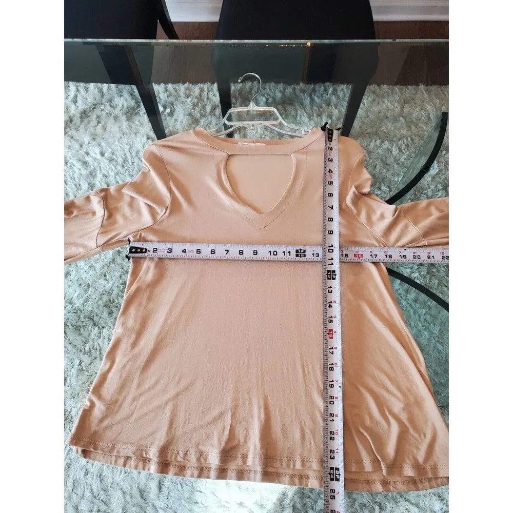 Entro Womens Beige Rayon Long Bell Sleeve Keyhole Neck Top Blouse Size Small - Image 9