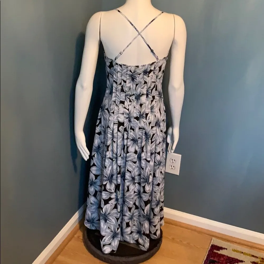 Banana Republic Navy Floral Pintuck Midi Dress 2 - Image 8