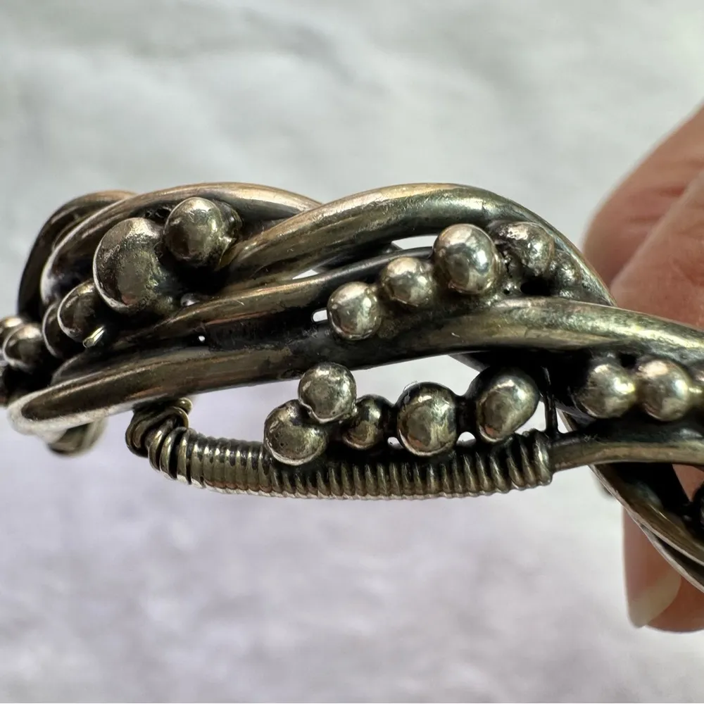 Vintage Silver Metal Ball and Helix Small Wrist Heavy Open Cuff Bracelet - Image 6
