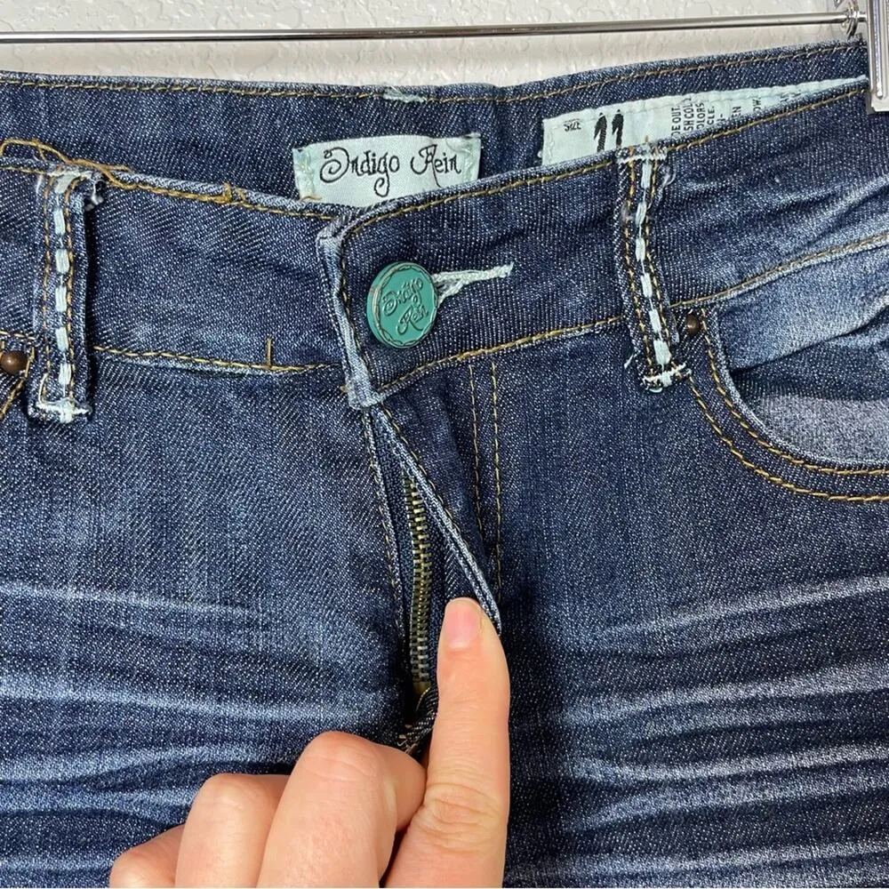 INDIGO REIN Distress Washed Dark Denim Cuffed Shorts Size 11 - Image 4