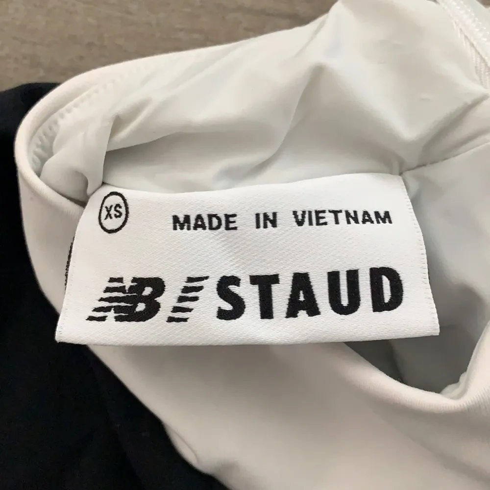 New balance staud crop long sleeve - Image 4