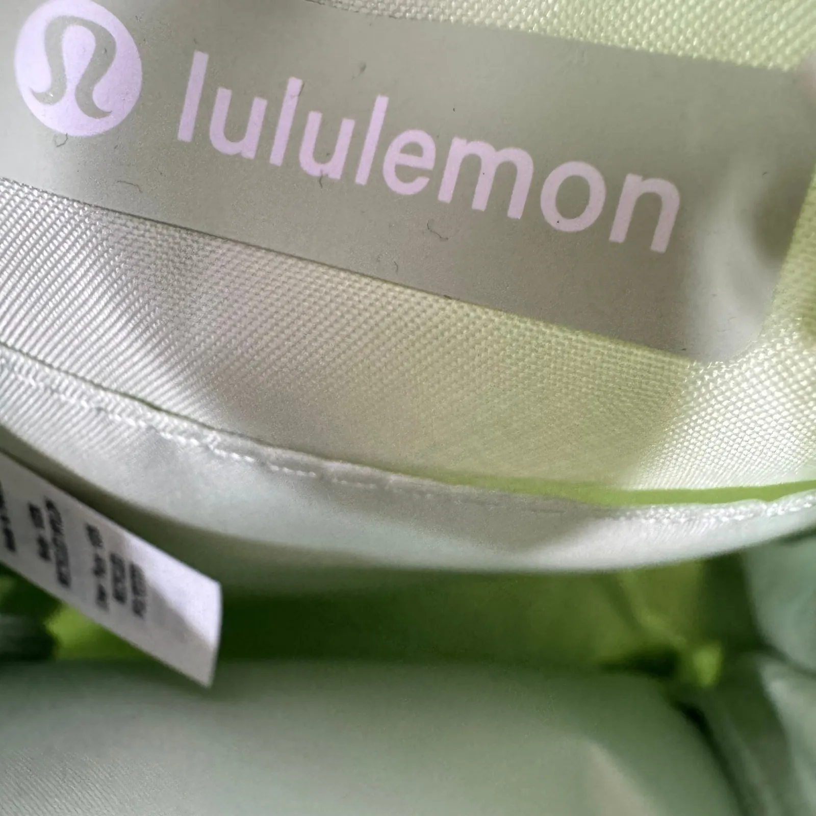 LULULEMON Easy Access Crossbody Bag 1.5l NWT - Image 4