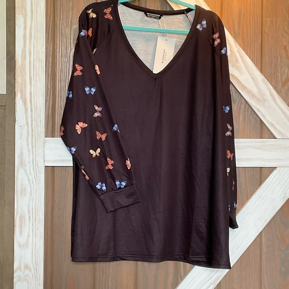 BloomChic Blk V - Image 8