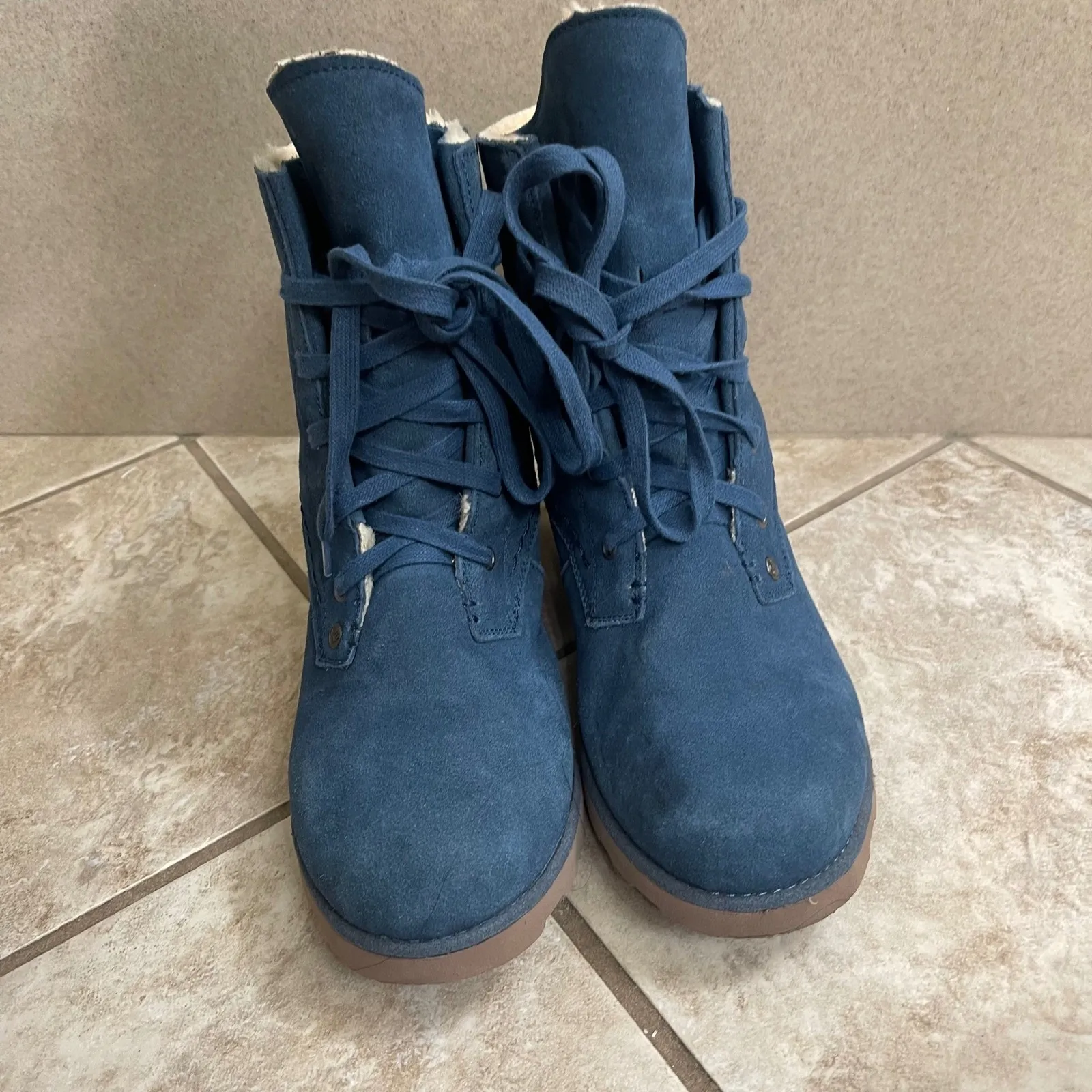Bearpaw Krista Women's Navy Blue Suede Lace Up Faux Fur Lined  Boots Size 9 - Image 2