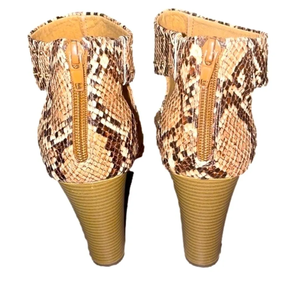 Report Chunky Snake Print Heels Women’s 8.5 Edgy Boho Sandals Zipper Studded Tan - Image 6