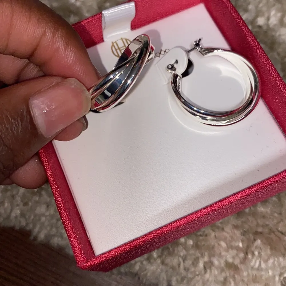 House of Harlow 1960 Silver Tone Hoop Earrings - Image 3